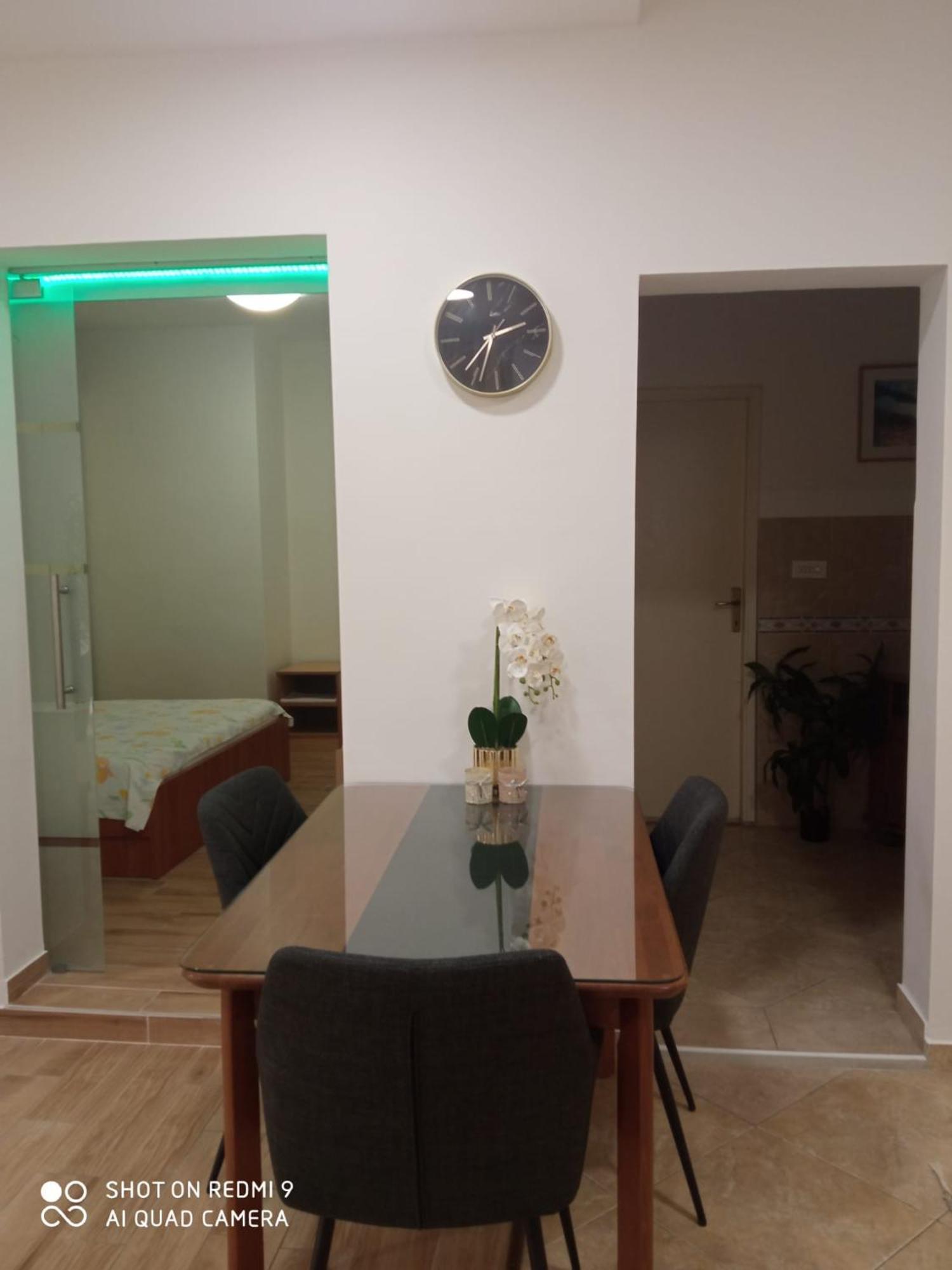 Apartmani Andelo, Tommy, Leon Бибинье Экстерьер фото