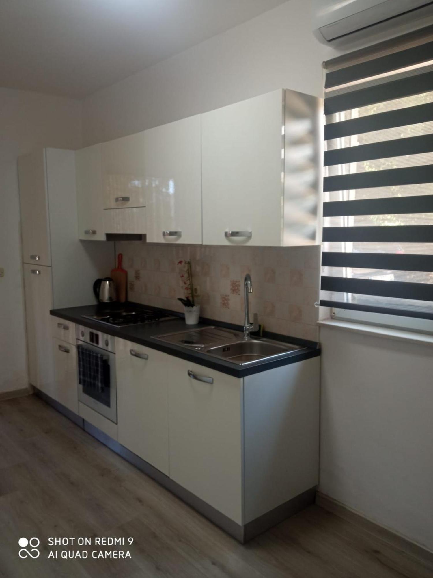 Apartmani Andelo, Tommy, Leon Бибинье Экстерьер фото