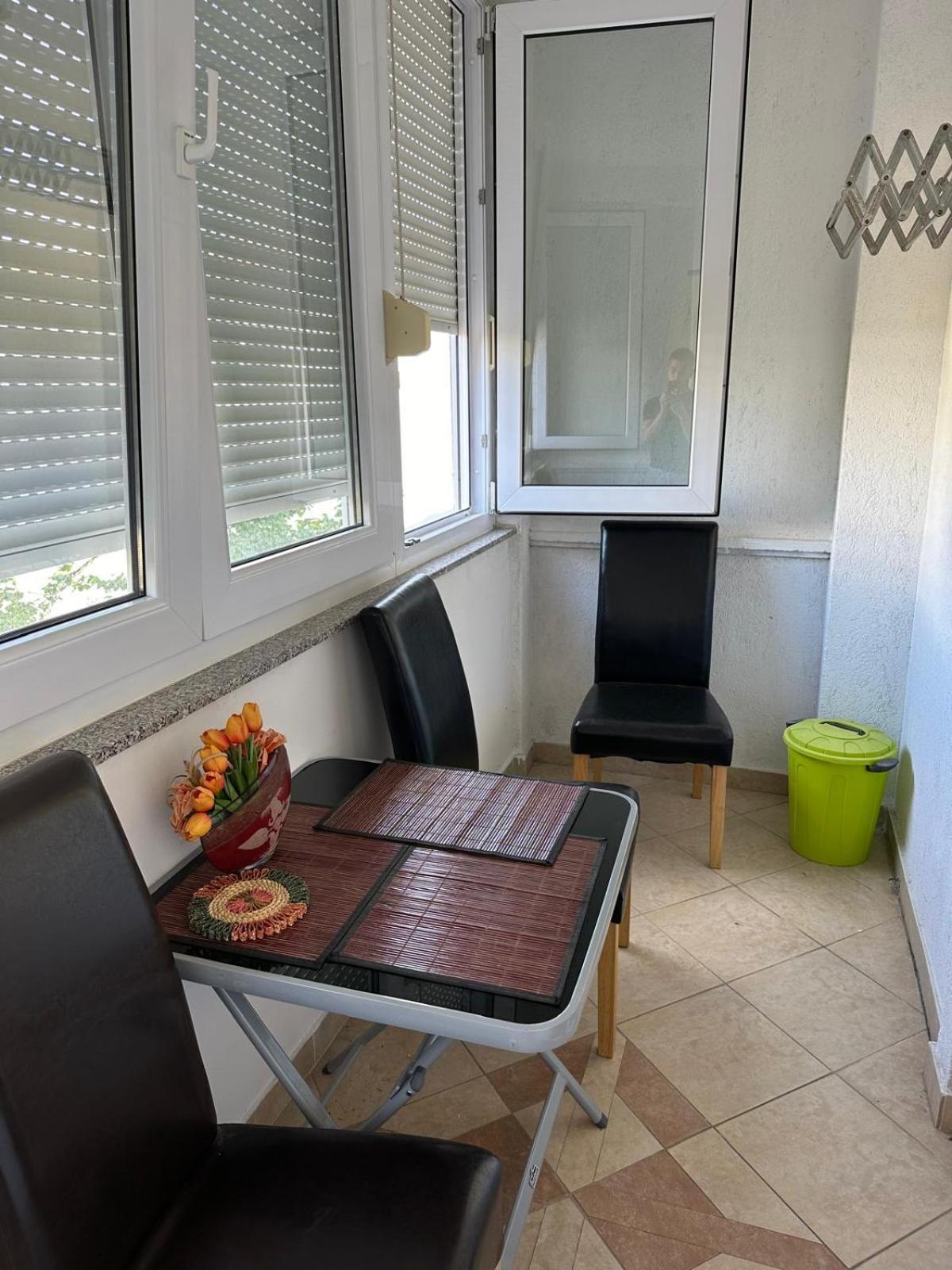 Apartmani Andelo, Tommy, Leon Бибинье Экстерьер фото