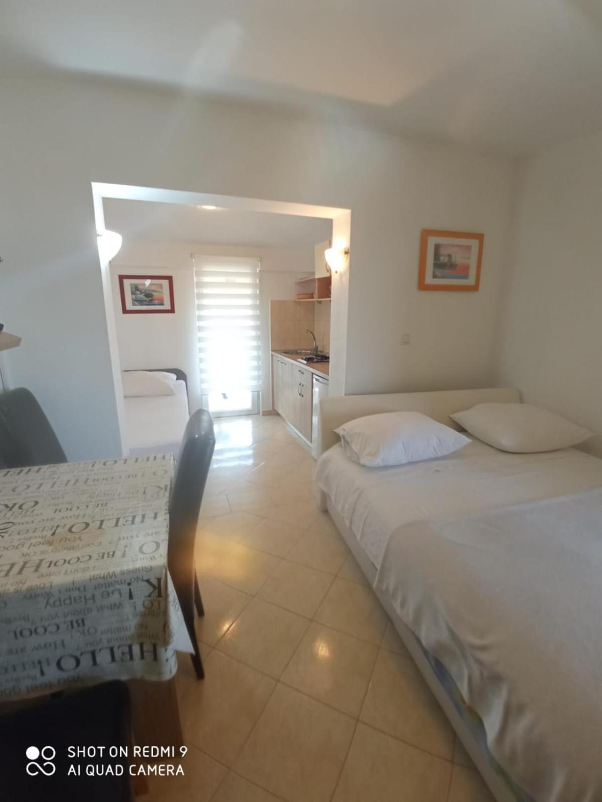 Apartmani Andelo, Tommy, Leon Бибинье Экстерьер фото