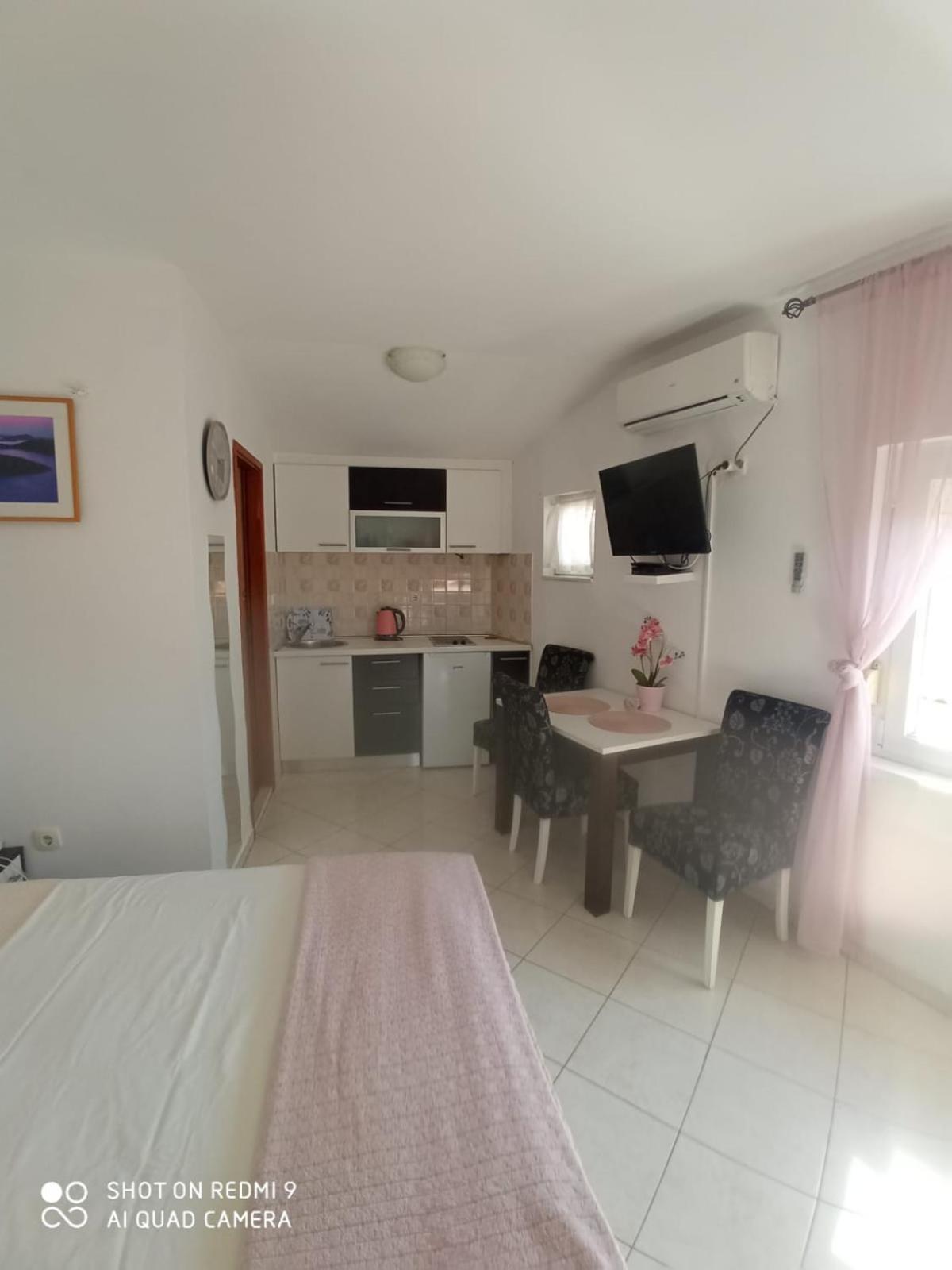 Apartmani Andelo, Tommy, Leon Бибинье Экстерьер фото
