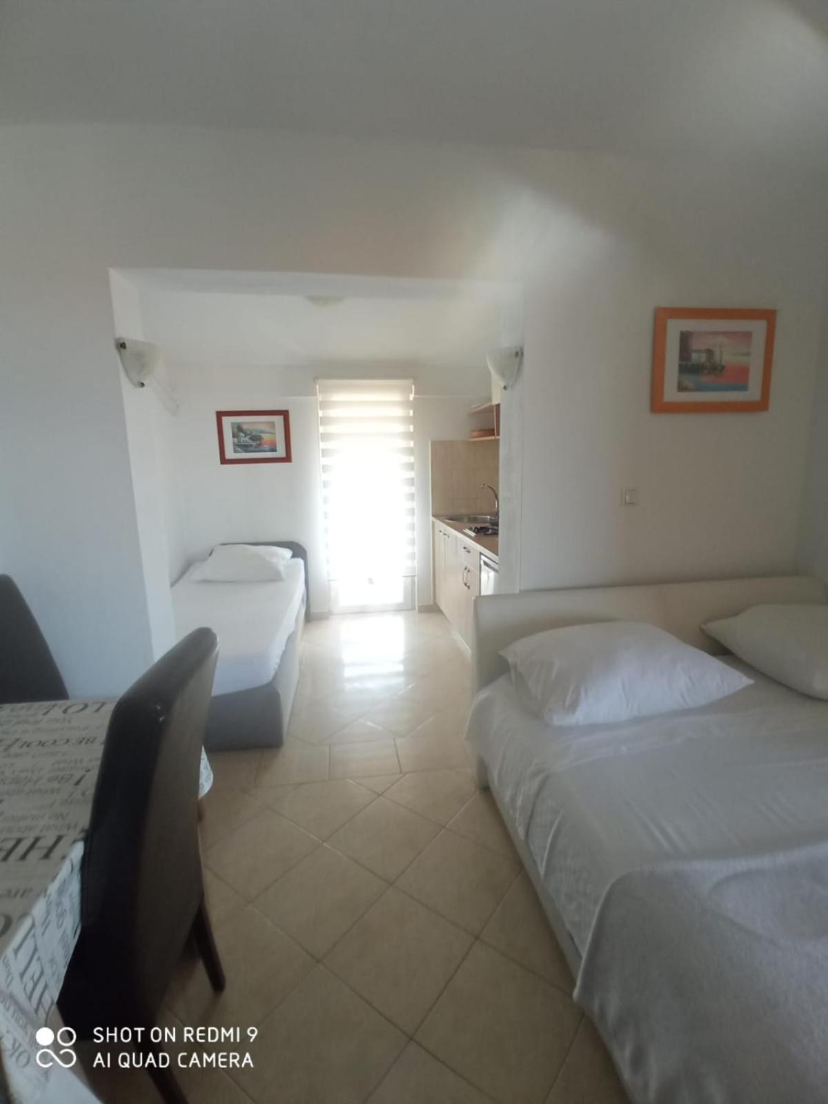Apartmani Andelo, Tommy, Leon Бибинье Экстерьер фото