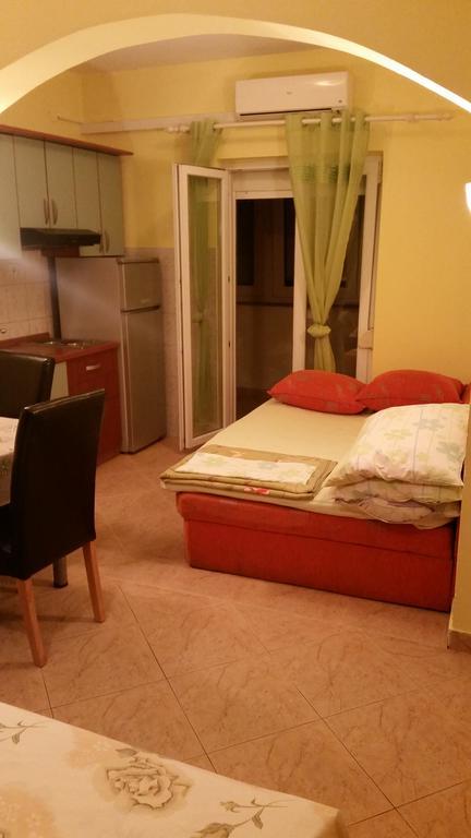 Apartmani Andelo, Tommy, Leon Бибинье Экстерьер фото