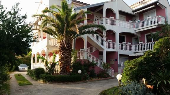 Apartmani Andelo, Tommy, Leon Бибинье Экстерьер фото